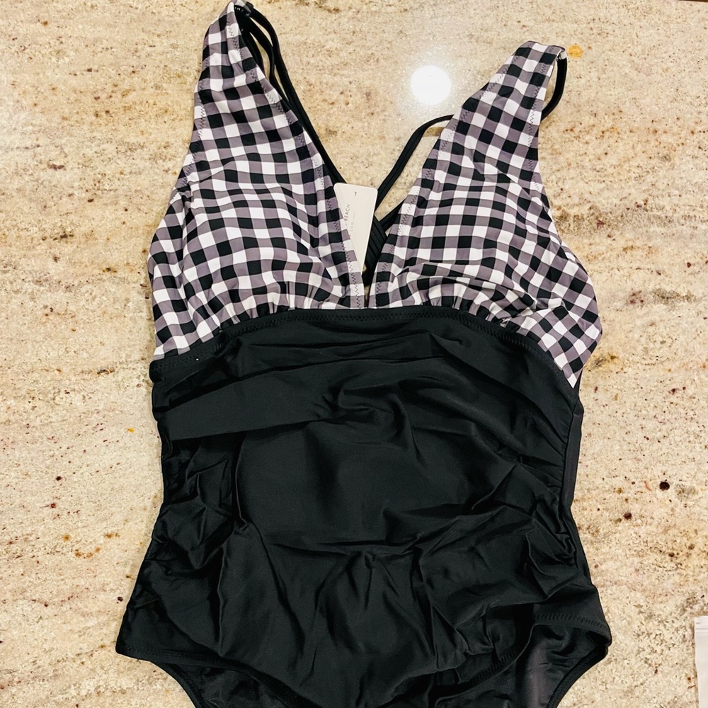 Black And White Gingham Ruched One Piece Swimsuit (New, Size L)